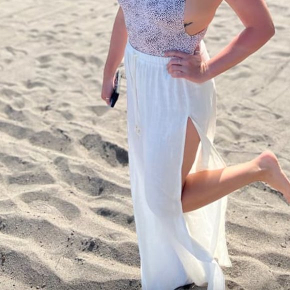 Seaside Sweetie White Linen Swim Cover-Up Pants (lulus) - Picture 3 of 3